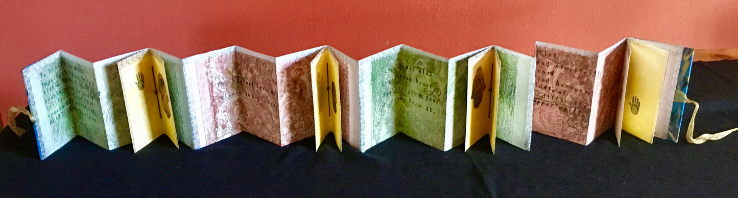 The Book Of Hamsa - A book in a box